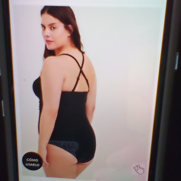 New black Lattice one piece swimsuit - Picture 3 of 4